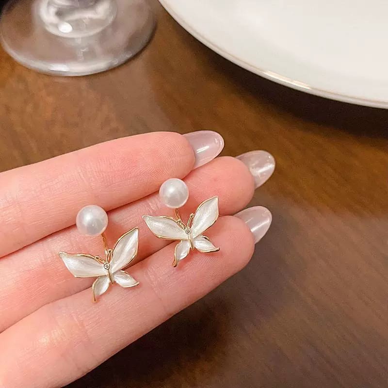 Korean style beautiful studs