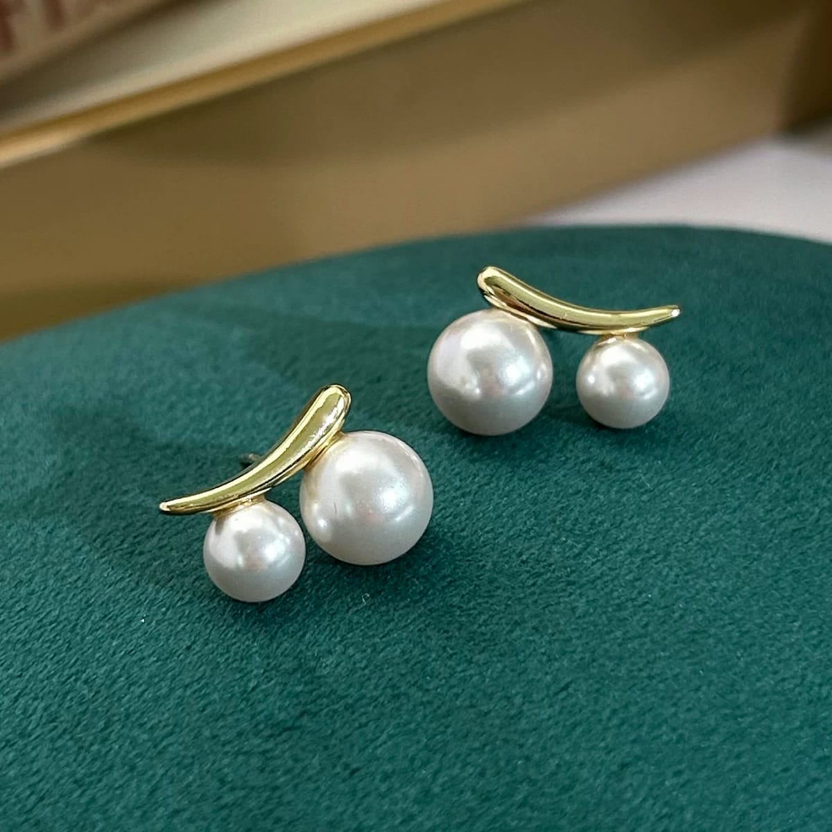 Korean style beautiful studs