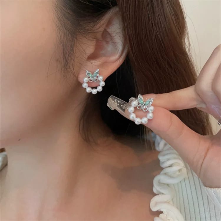 Korean style beautiful studs
