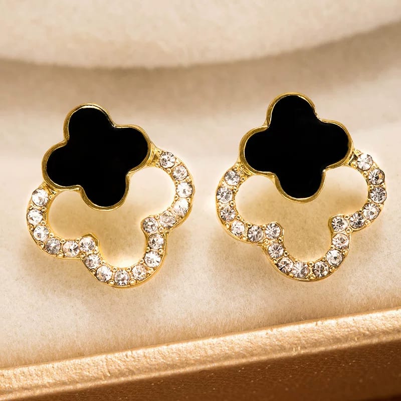 Korean style beautiful studs