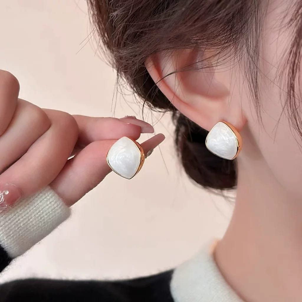 Korean style beautiful studs